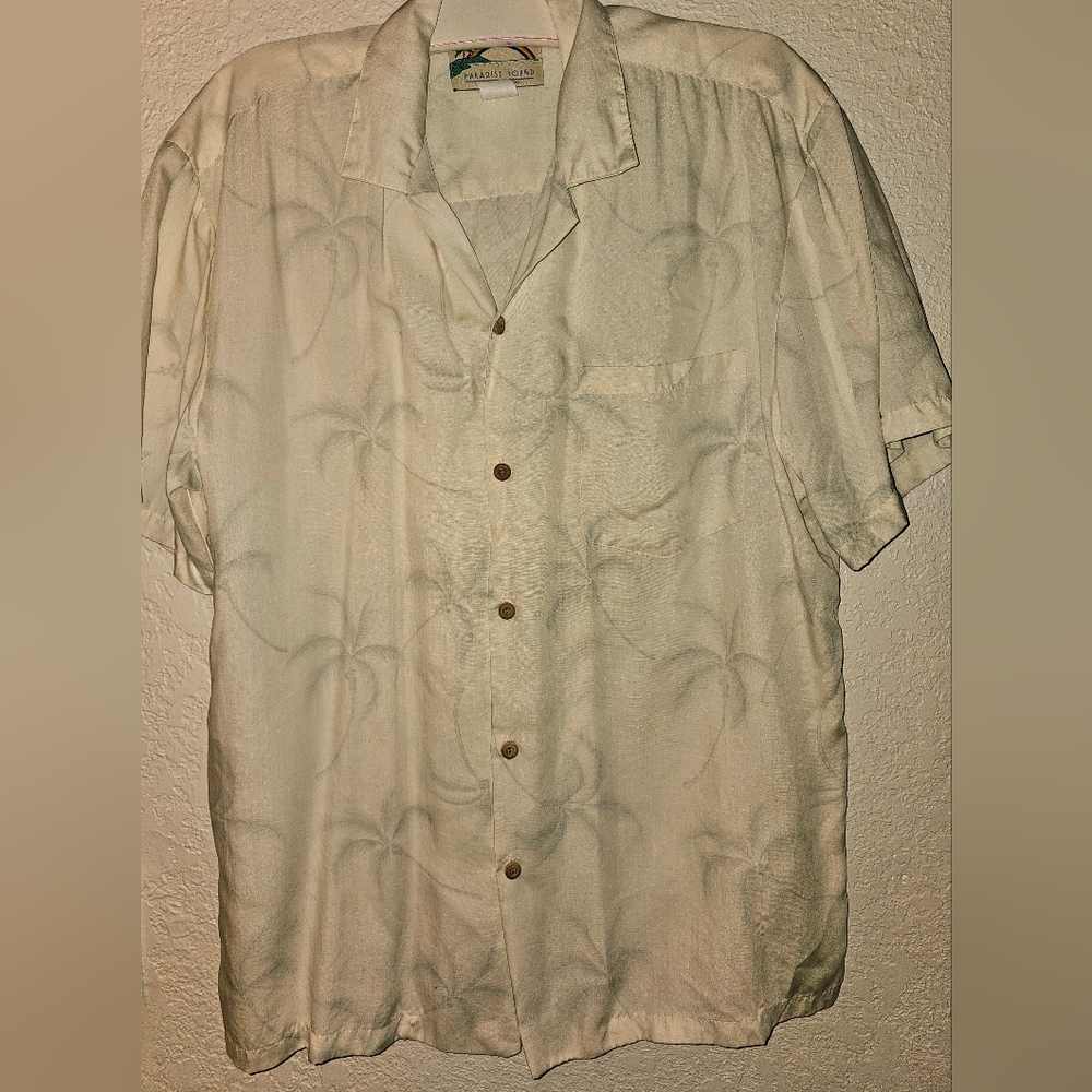Paradise Found Vintage Hawaiian  Palm Tree Button Up Shirt 100% Rayon Medium